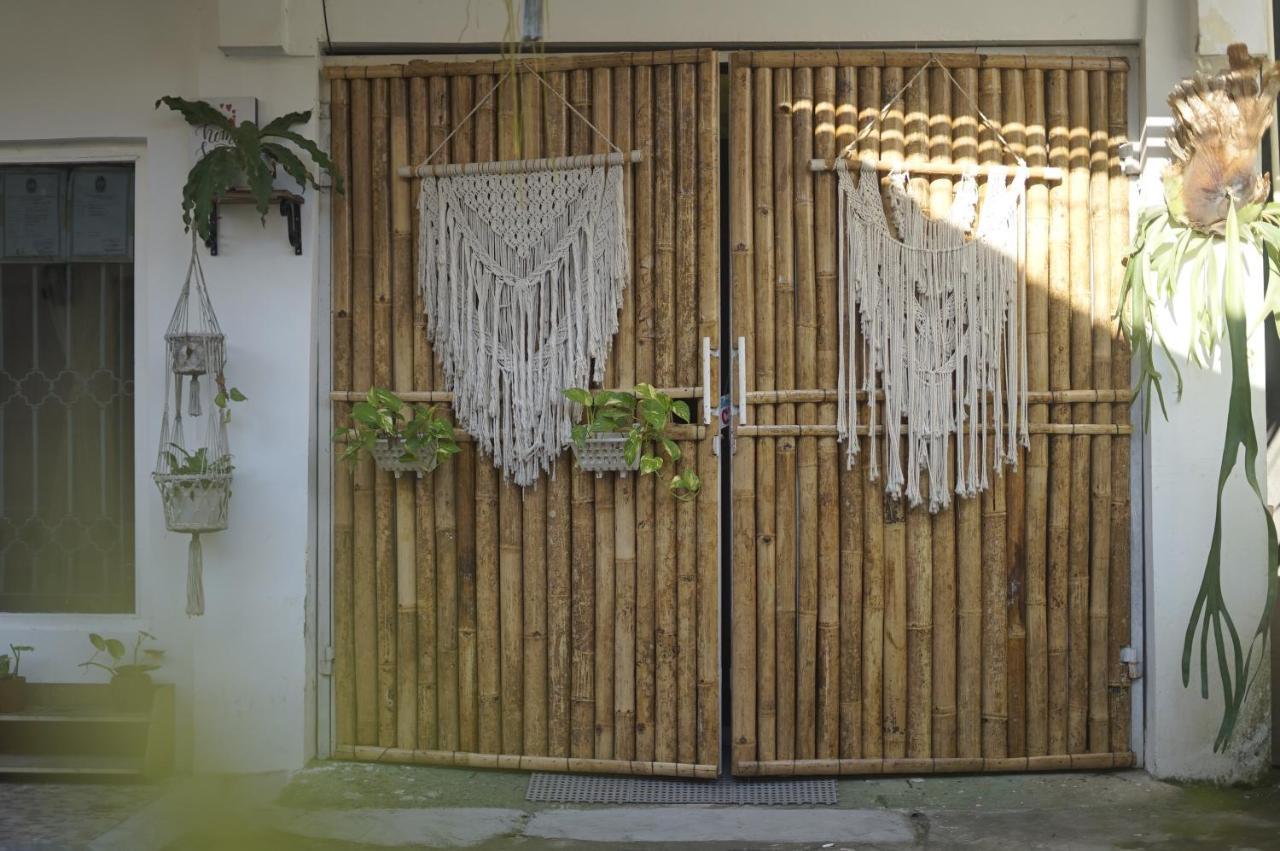 Oke Baik Hostel Yogyakarta Exterior foto