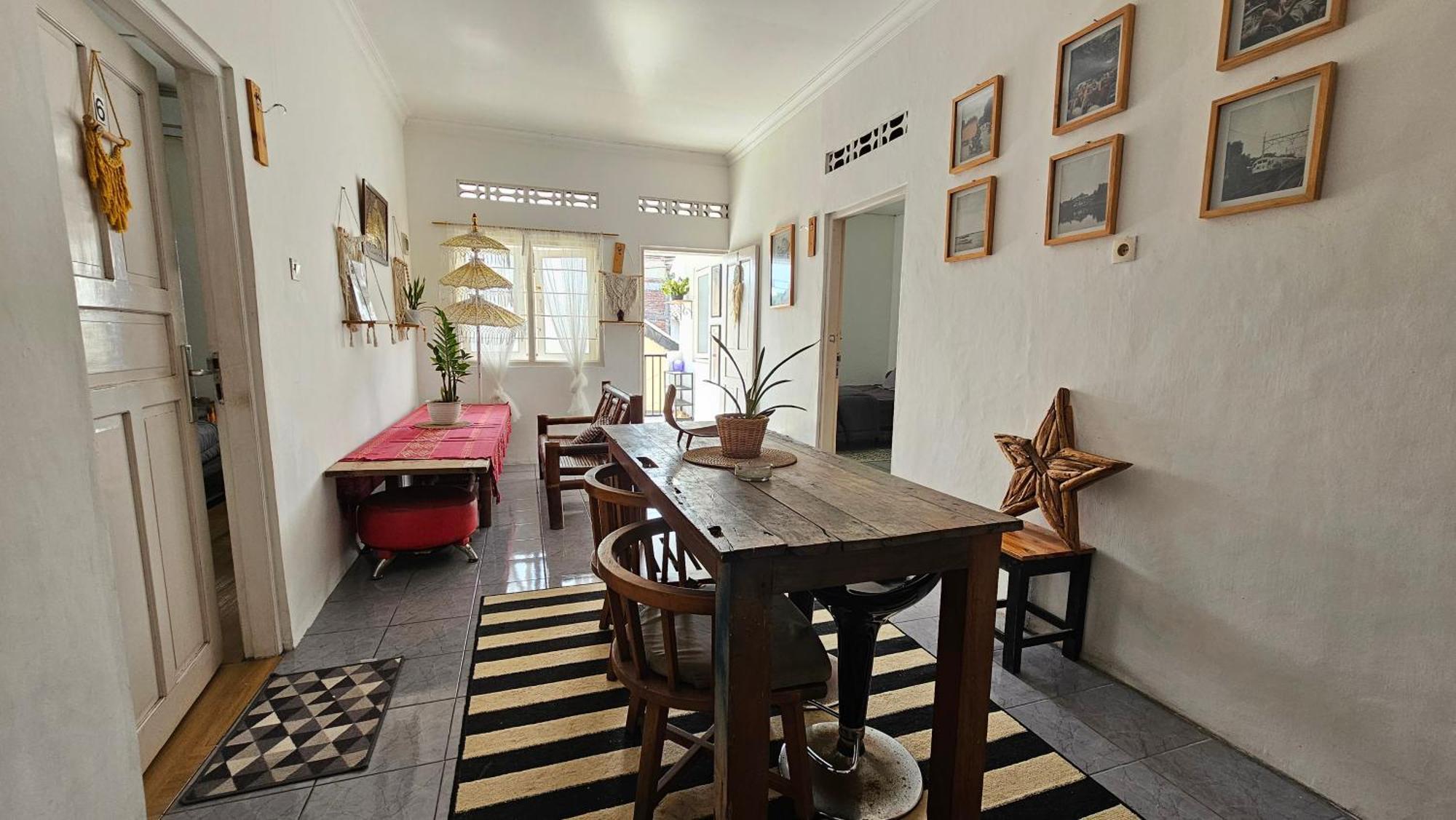 Oke Baik Hostel Yogyakarta Exterior foto